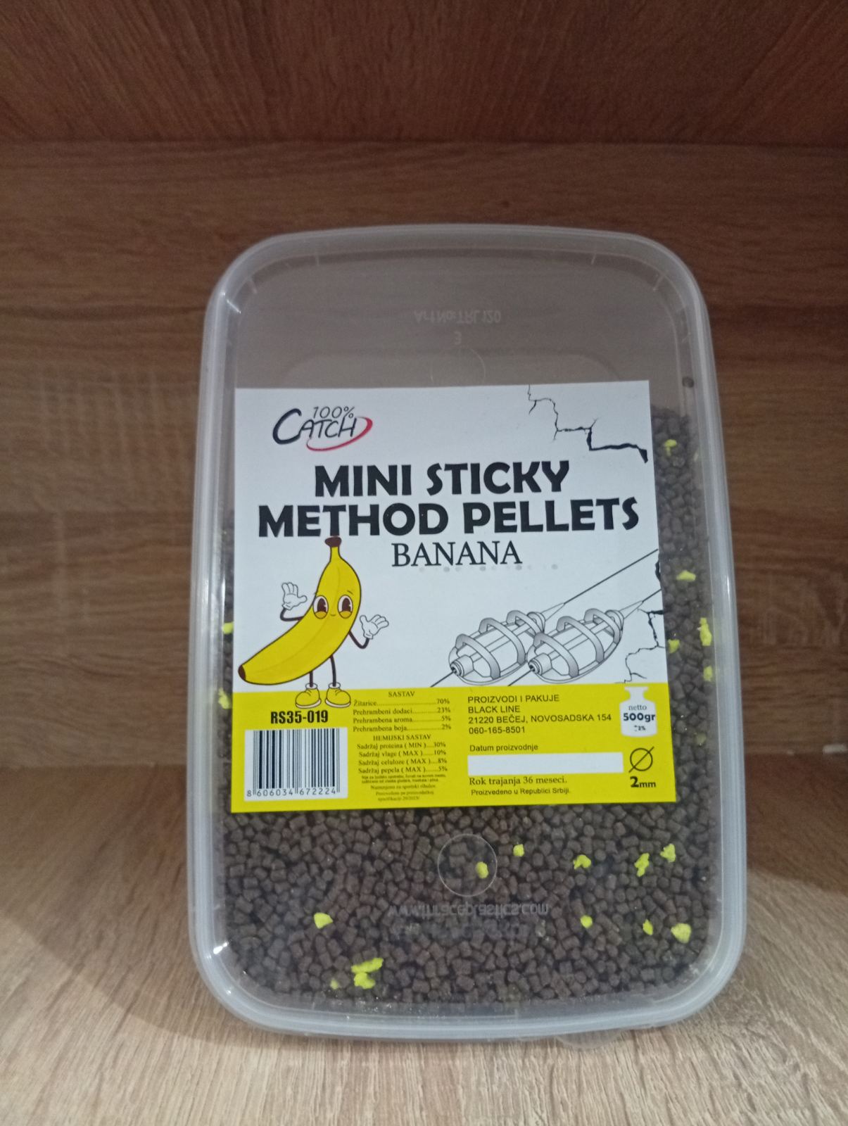 Mini sticky method pellets banana