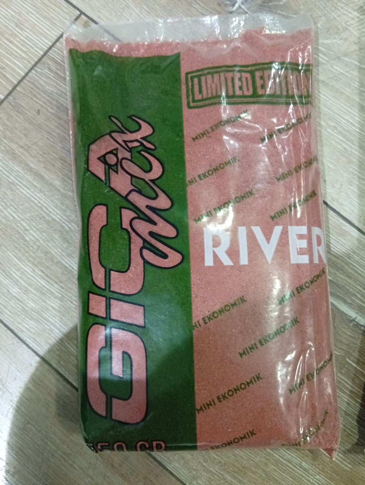 Прихрана Gica mix River 750 gr